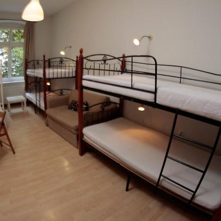 Pit Stop Hostel بوزنان المظهر الخارجي الصورة