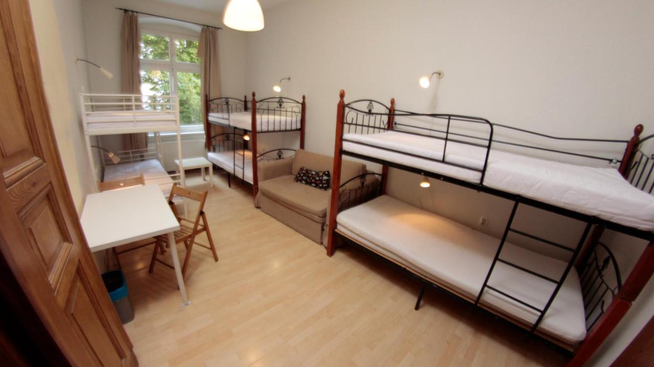 Pit Stop Hostel بوزنان المظهر الخارجي الصورة
