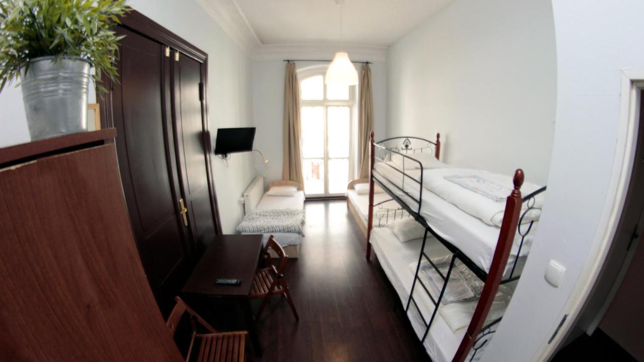 Pit Stop Hostel بوزنان المظهر الخارجي الصورة