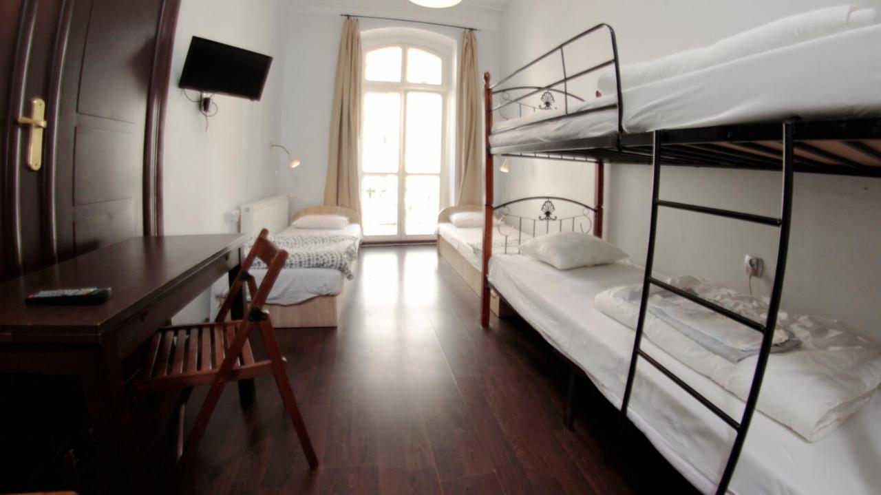 Pit Stop Hostel بوزنان المظهر الخارجي الصورة